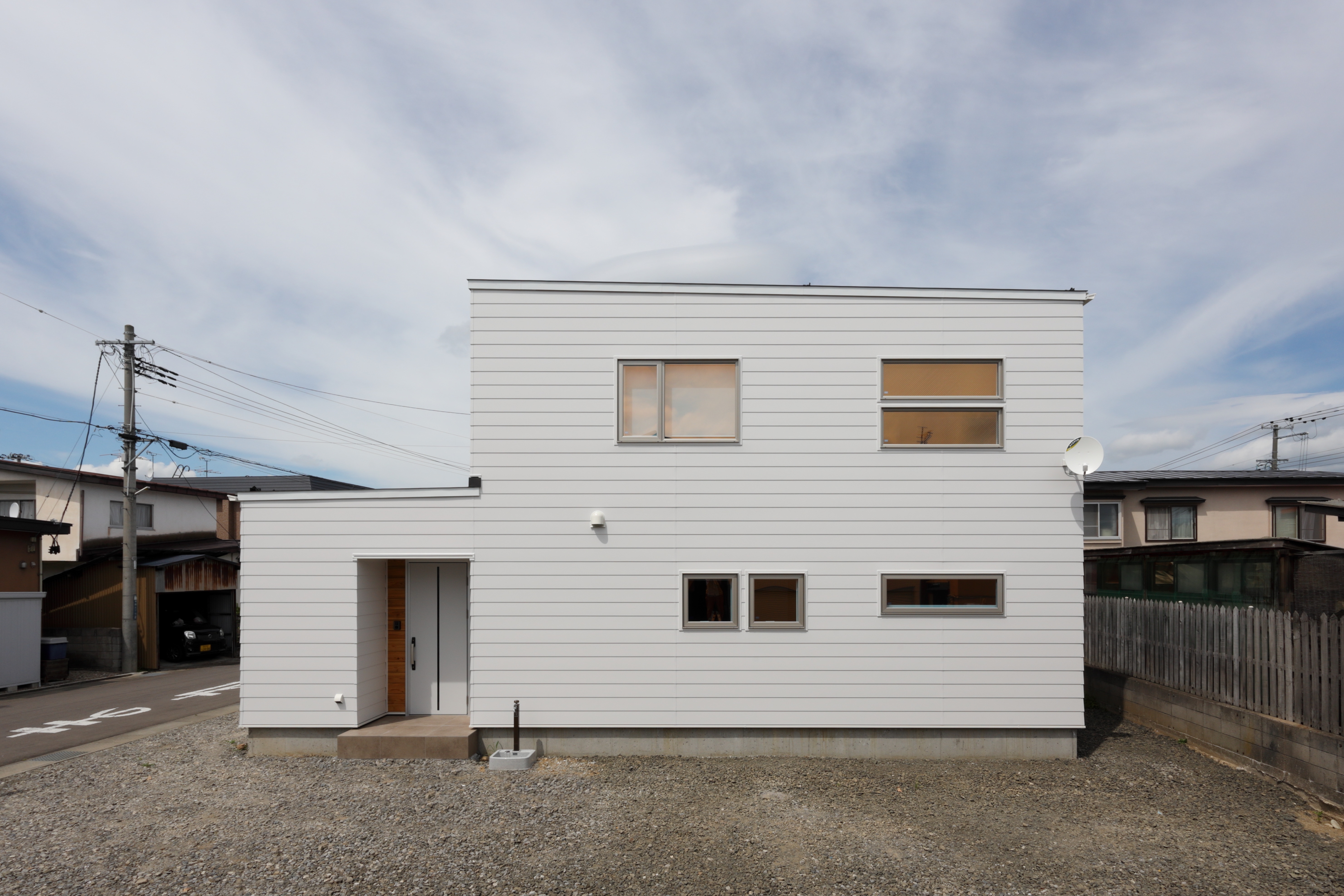 照明計画で魅せる!白でも飽きさせないシンプルで統一感のあるお家